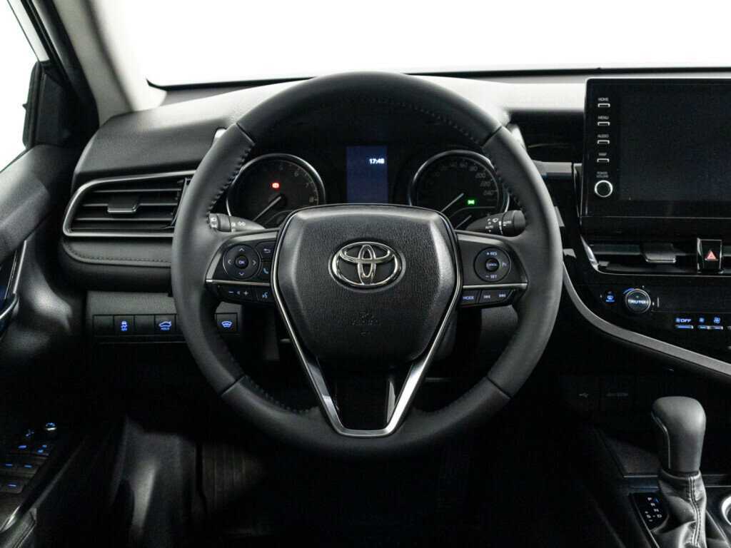 Toyota Camry 2021 года с пробегом. Фото: #19