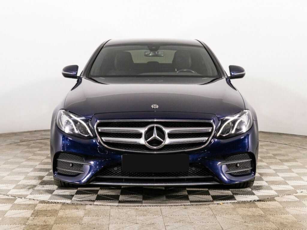 Mercedes-Benz E-Класс 2020 года с пробегом. Фото: #1