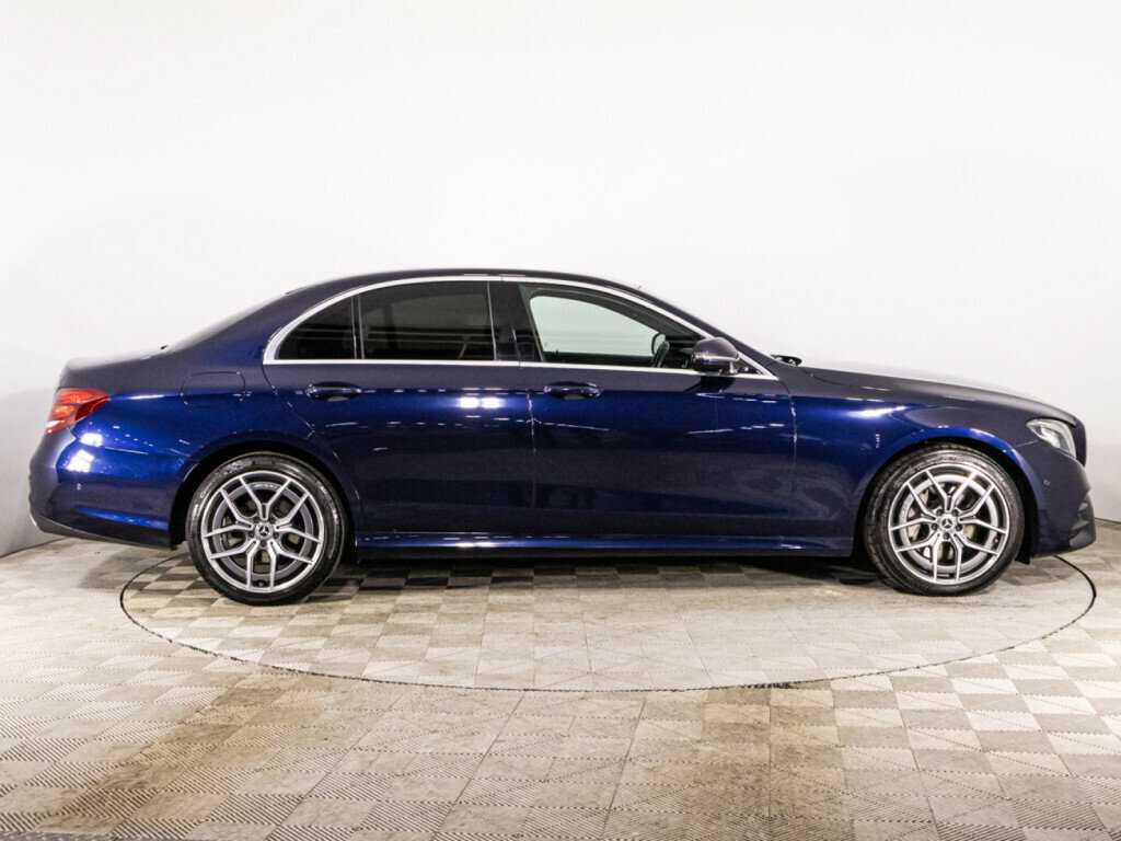 Mercedes-Benz E-Класс 2020 года с пробегом. Фото: #3