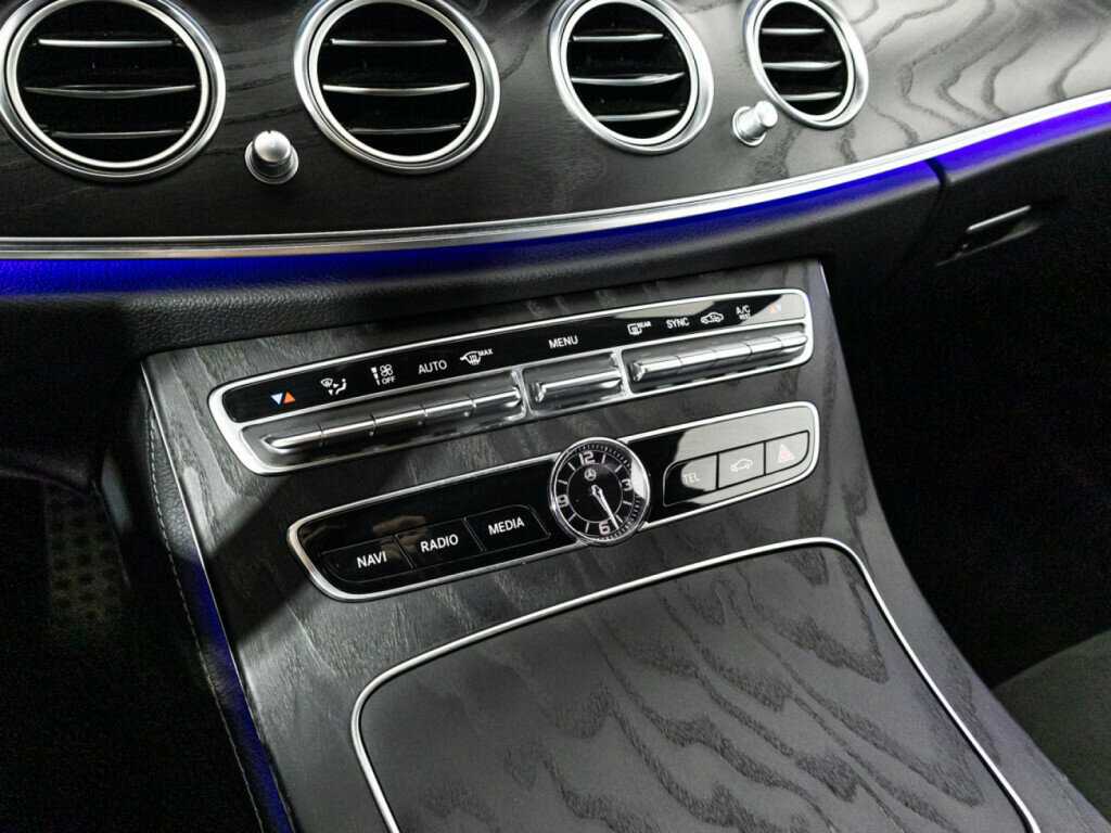 Mercedes-Benz E-Класс 2020 года с пробегом. Фото: #16