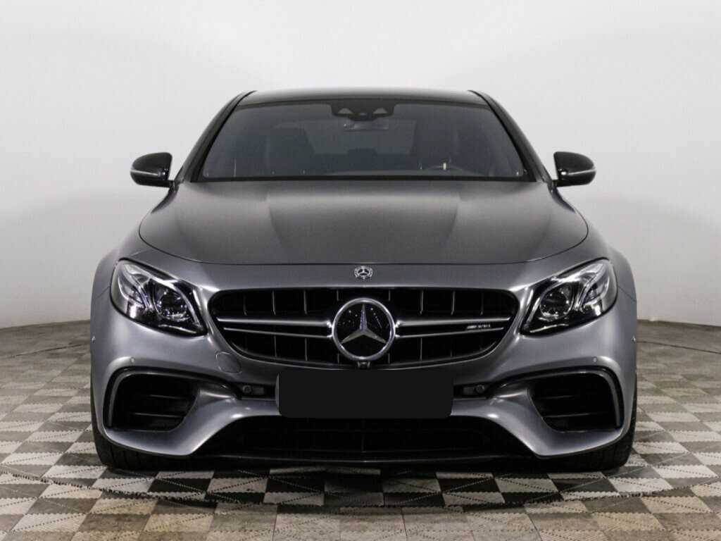 Mercedes-Benz E-Класс AMG 2018 года с пробегом. Фото: #1