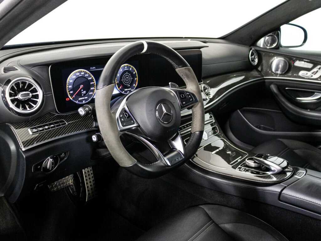 Mercedes-Benz E-Класс AMG 2018 года с пробегом. Фото: #10
