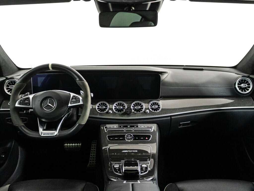 Mercedes-Benz E-Класс AMG 2018 года с пробегом. Фото: #12