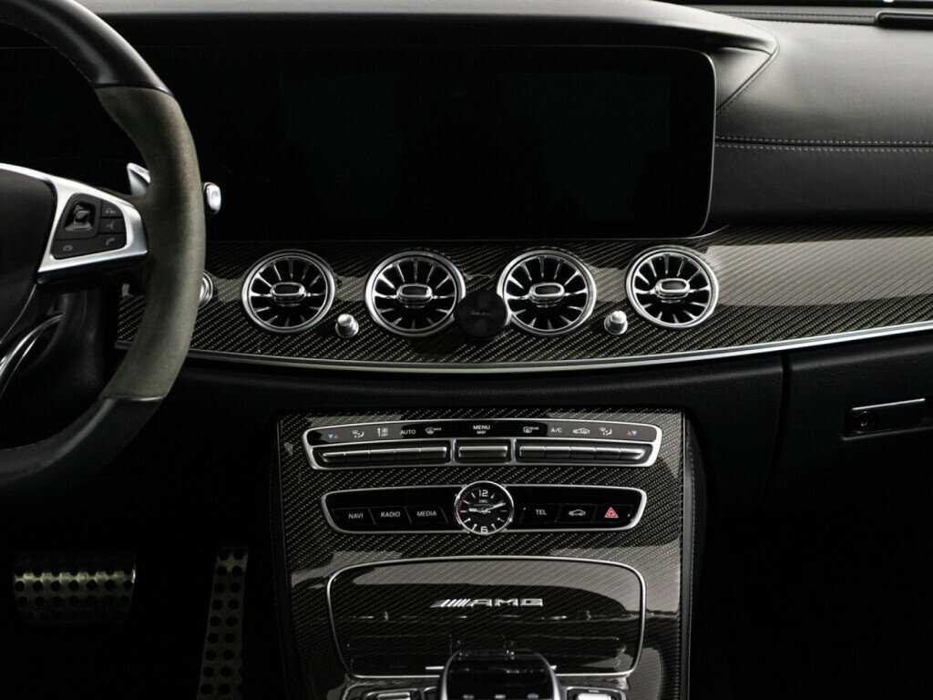 Mercedes-Benz E-Класс AMG 2018 года с пробегом. Фото: #13