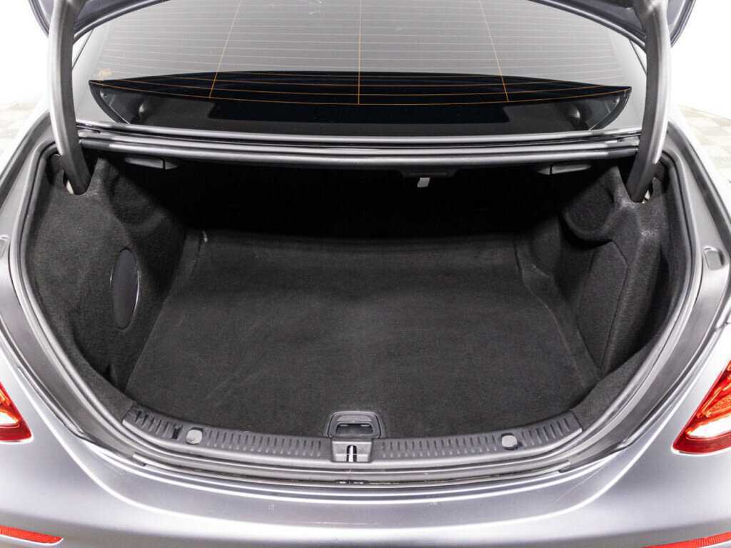 Mercedes-Benz E-Класс AMG 2018 года с пробегом. Фото: #14