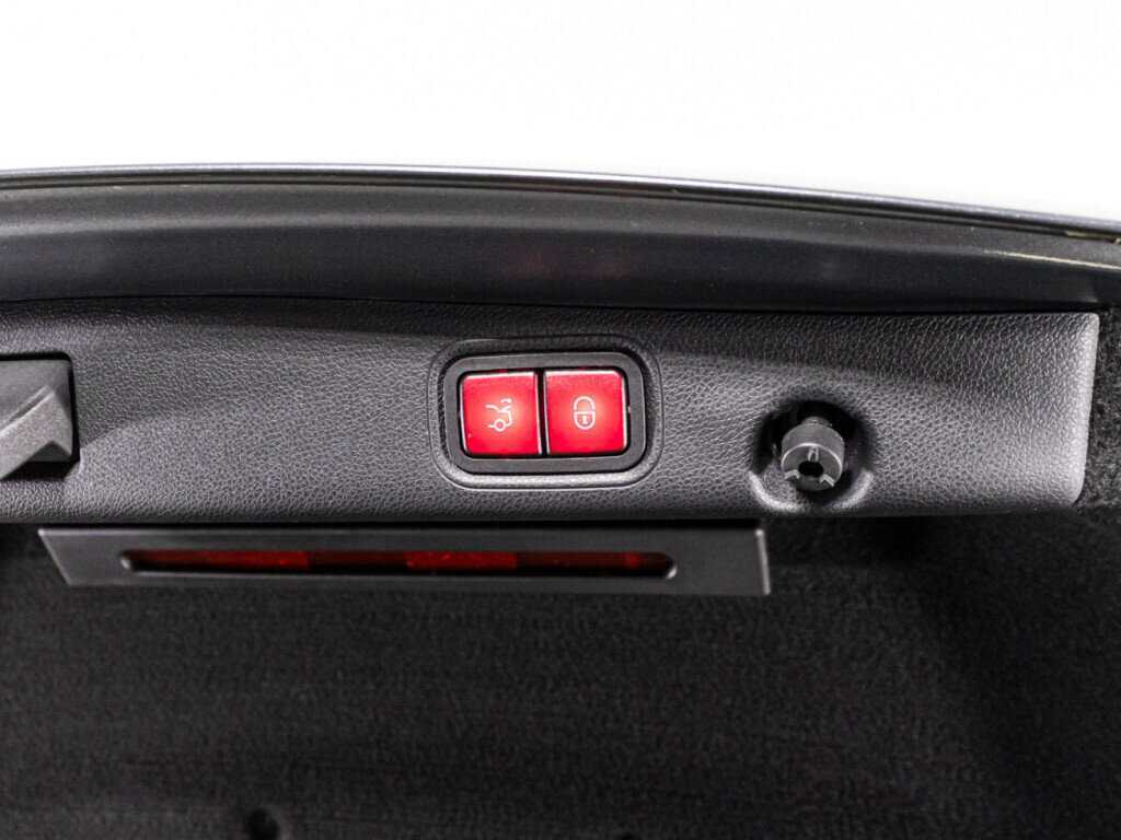 Mercedes-Benz E-Класс AMG 2018 года с пробегом. Фото: #15