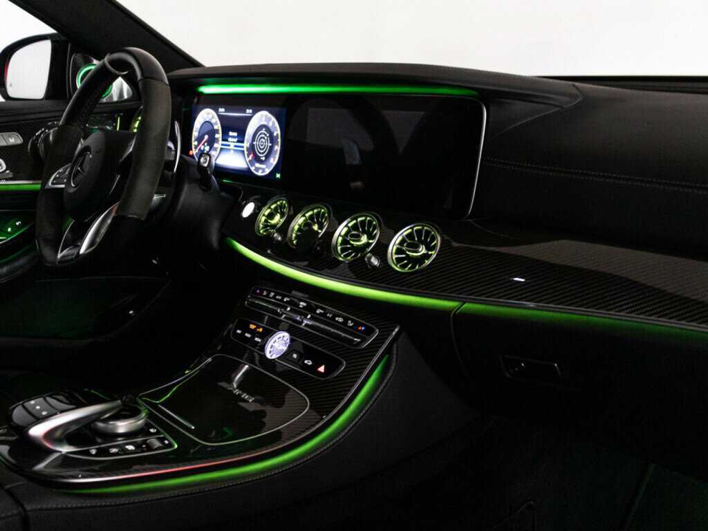 Mercedes-Benz E-Класс AMG 2018 года с пробегом. Фото: #30