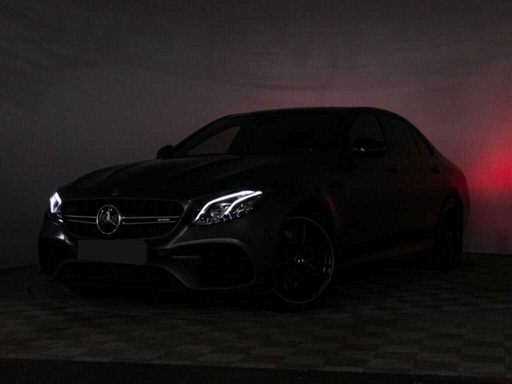 Mercedes-Benz E-Класс AMG 2018 года с пробегом. Фото: #31
