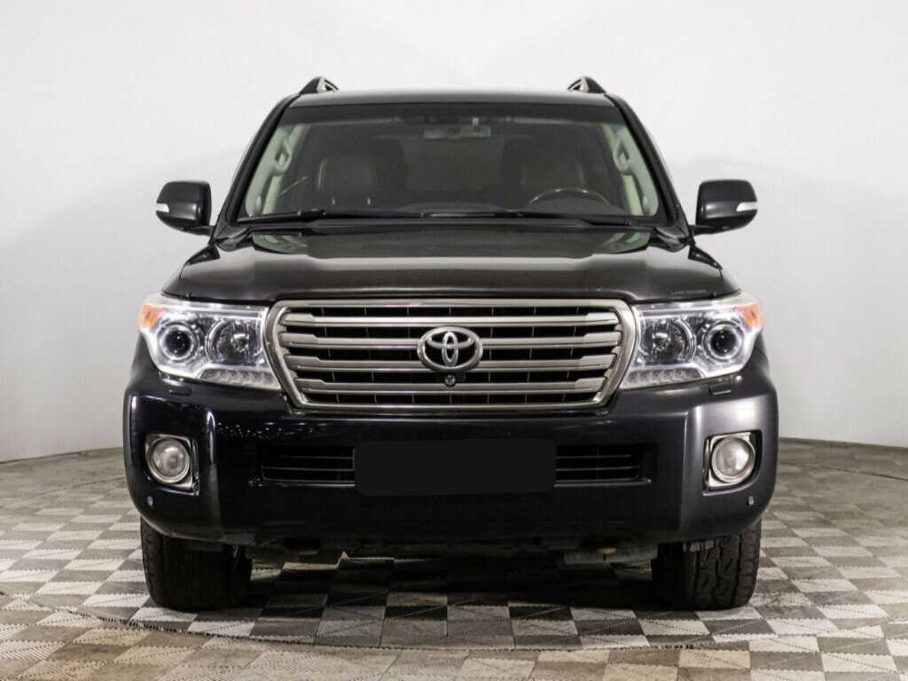 Toyota Land Cruiser 2013 года с пробегом. Фото: #1