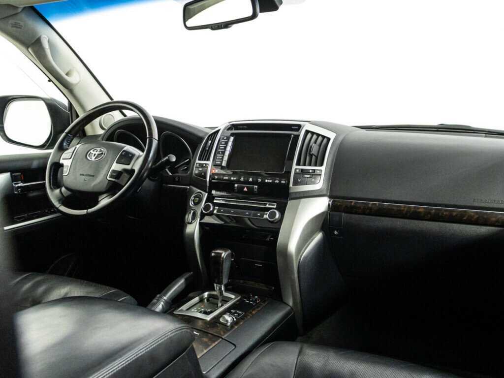 Toyota Land Cruiser 2013 года с пробегом. Фото: #8