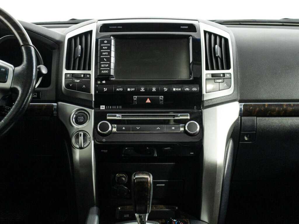 Toyota Land Cruiser 2013 года с пробегом. Фото: #13