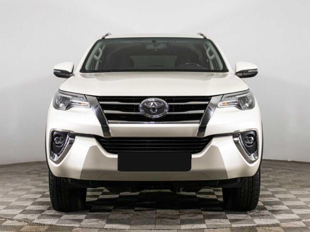 Toyota Fortuner 2019 года с пробегом. Фото: #1