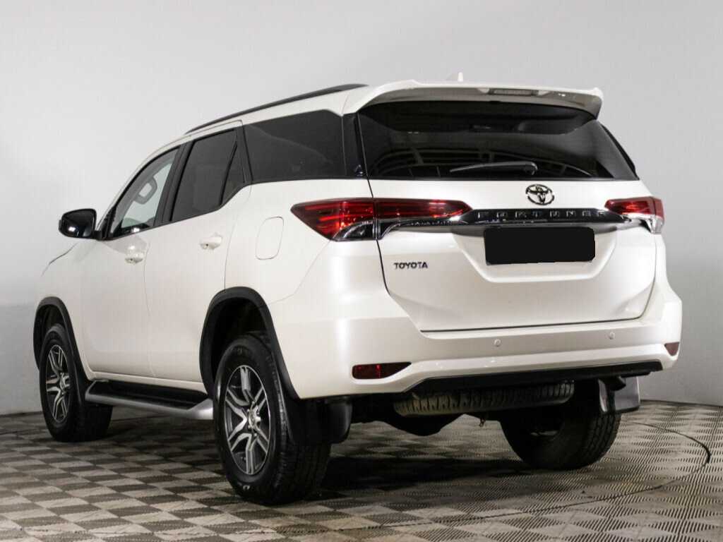 Toyota Fortuner 2019 года с пробегом. Фото: #5
