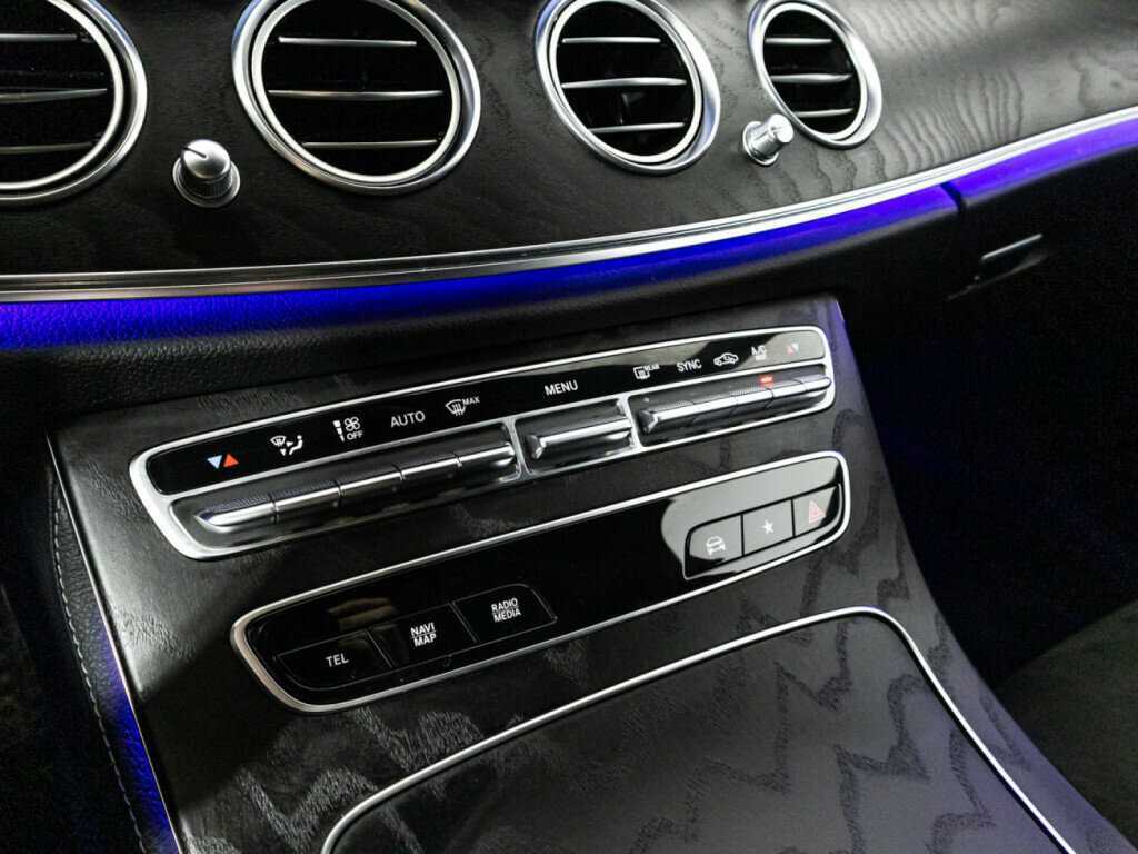 Mercedes-Benz E-Класс 2020 года с пробегом. Фото: #16