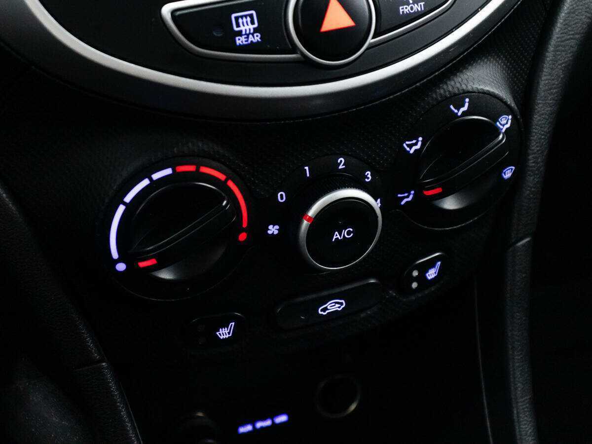 Hyundai Solaris 2011 года с пробегом. Фото: #14