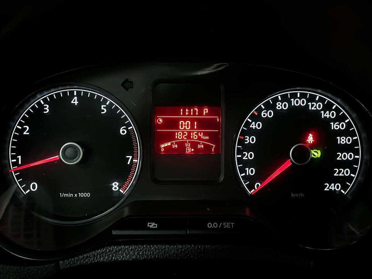 Б/У Фольксваген Поло 2013 года. Фото: #16