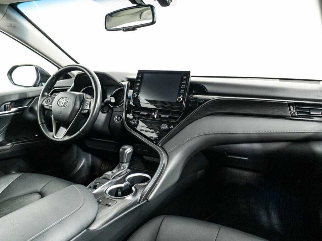 Toyota Camry 2021 года с пробегом. Фото: #8