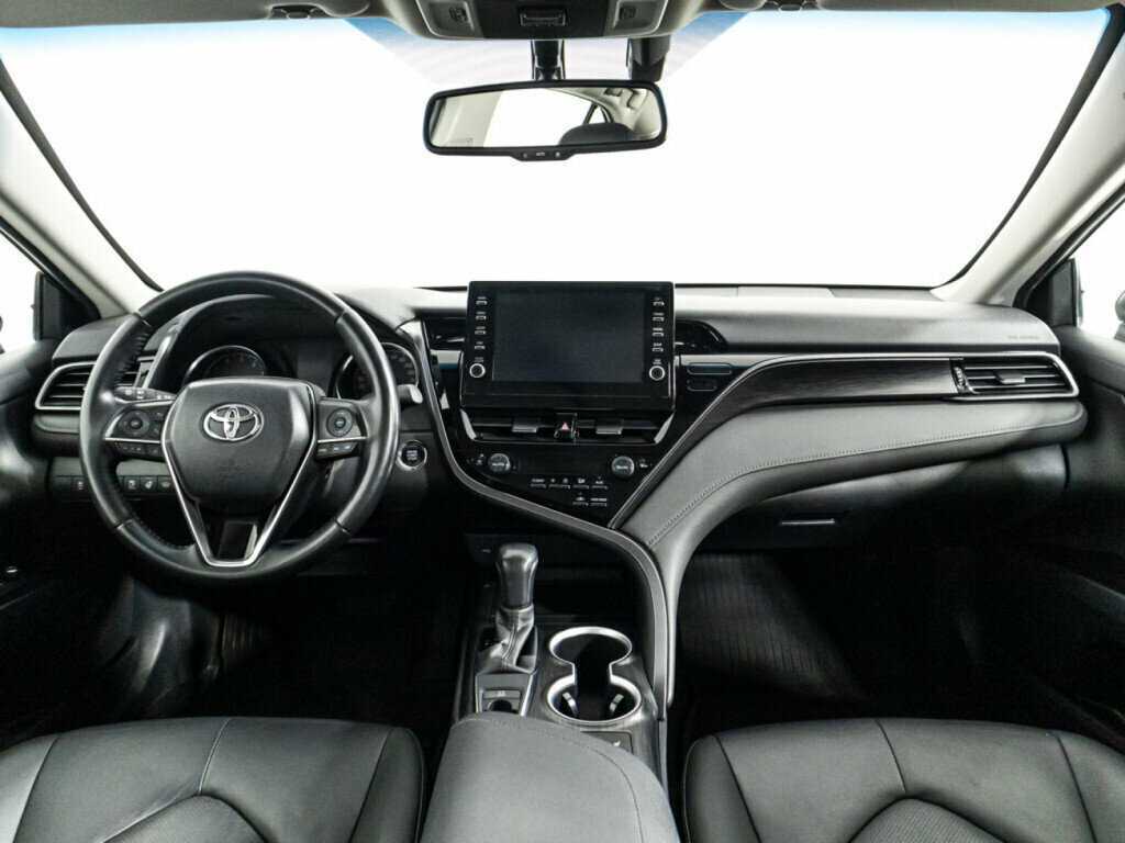 Toyota Camry 2021 года с пробегом. Фото: #12