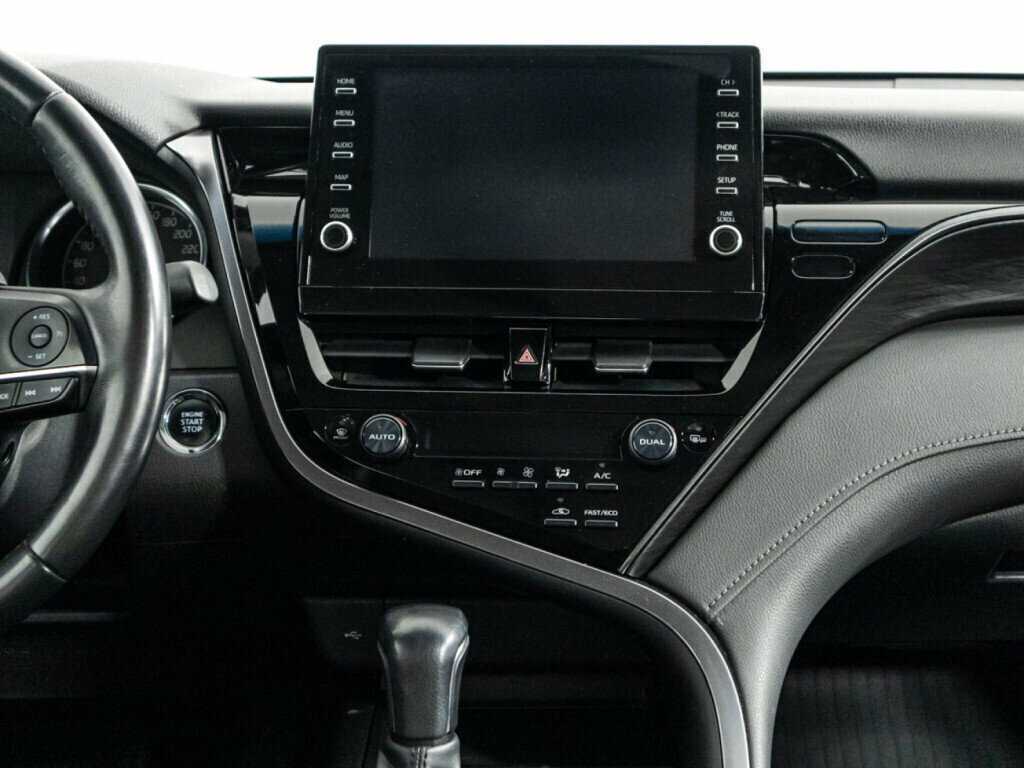 Toyota Camry 2021 года с пробегом. Фото: #13