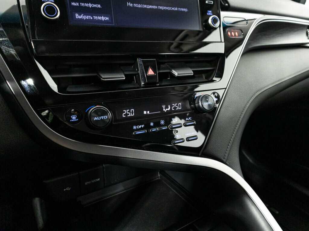 Toyota Camry 2021 года с пробегом. Фото: #17