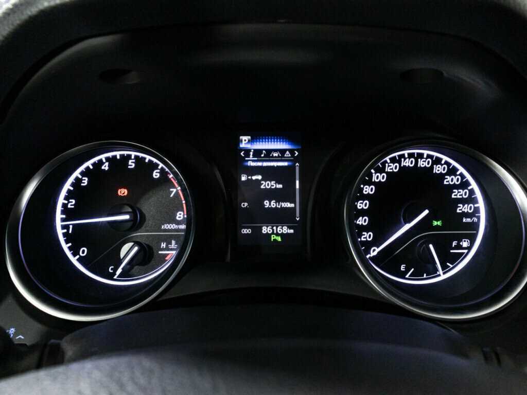 Toyota Camry 2019 года с пробегом. Фото: #11