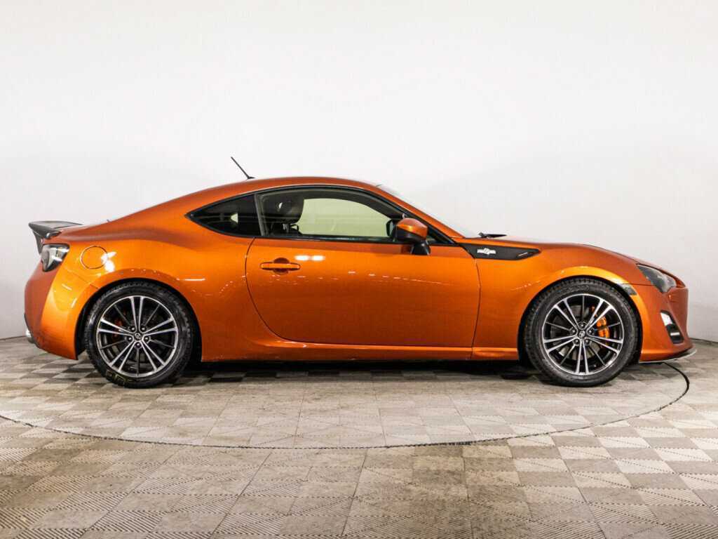 Toyota GT86 2012 года с пробегом. Фото: #3