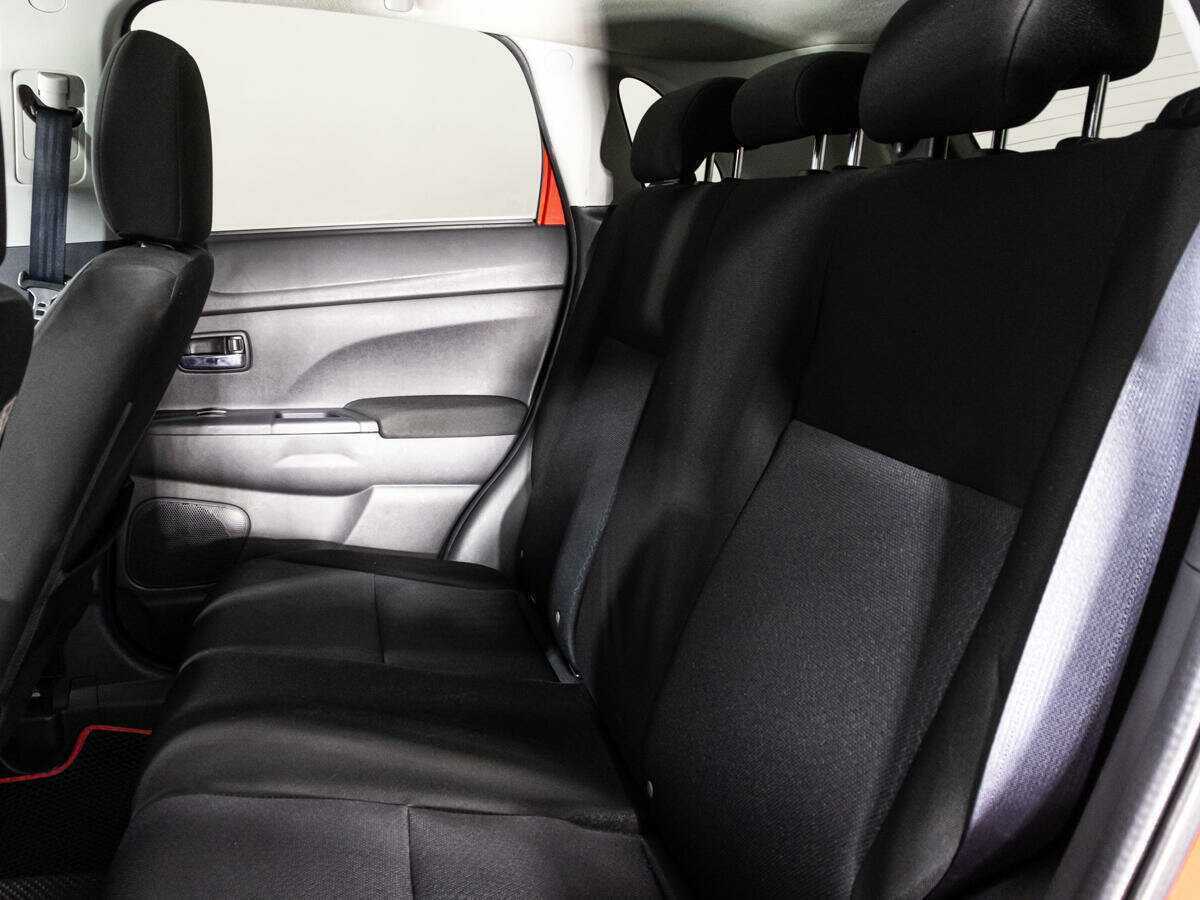 Б/У Митсубиши АС-Икс 2012 года. Фото: #9