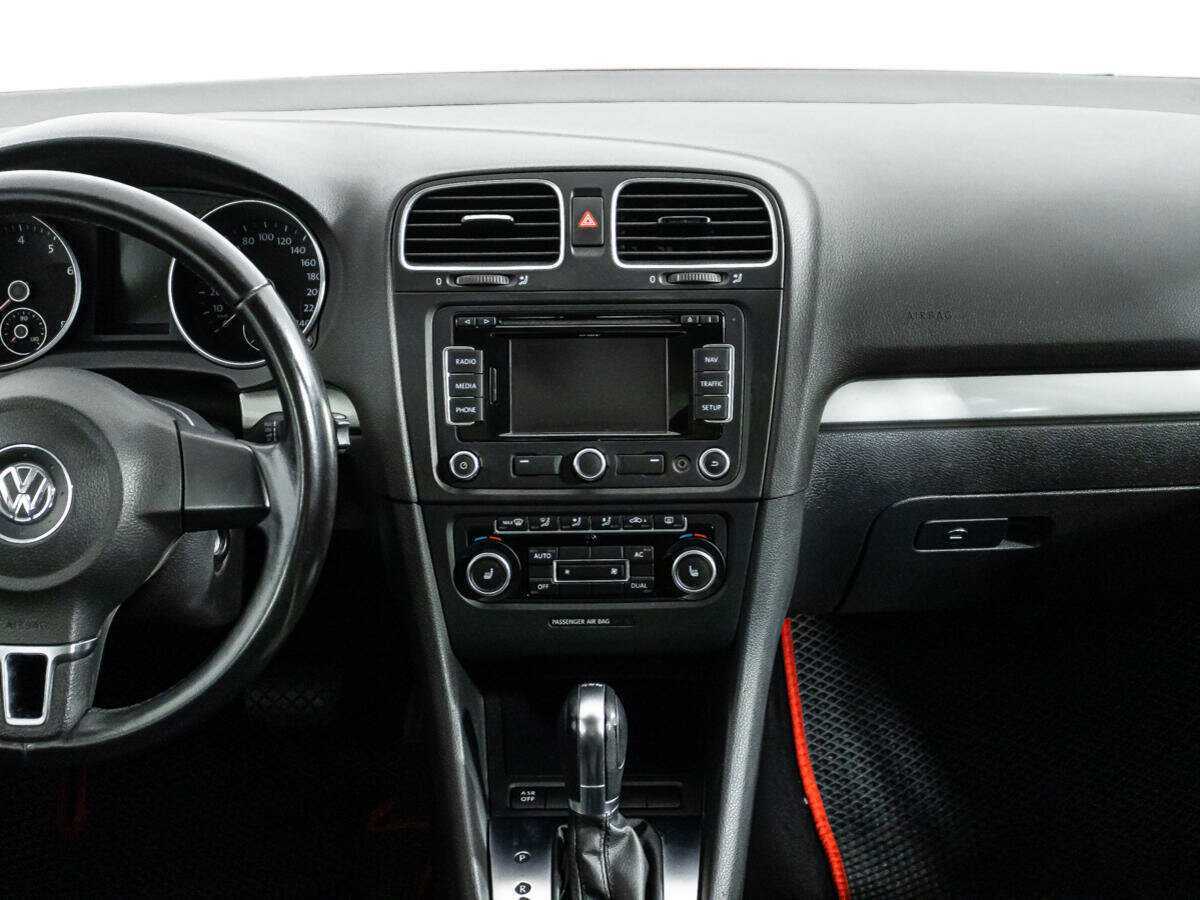 Volkswagen Golf 2011 года с пробегом. Фото: #11