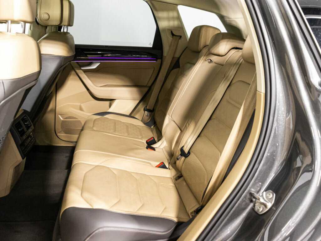 Volkswagen Touareg 2020 года с пробегом. Фото: #9