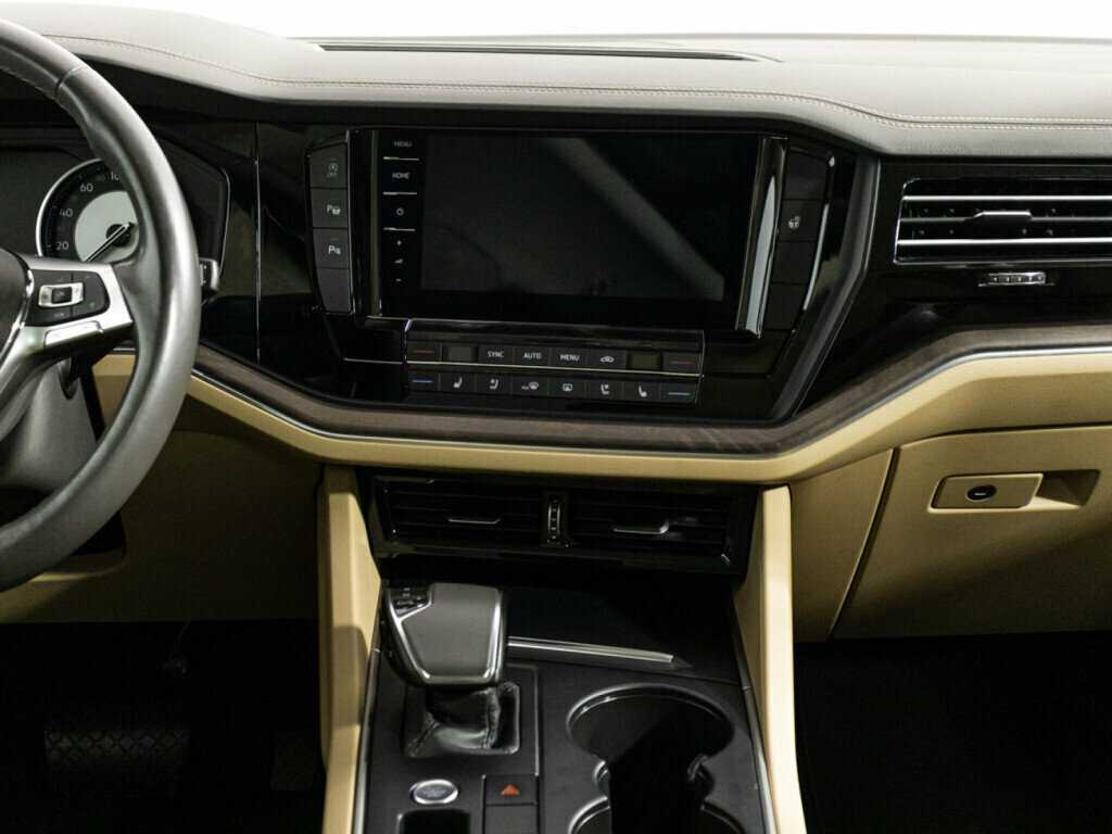 Volkswagen Touareg 2020 года с пробегом. Фото: #13