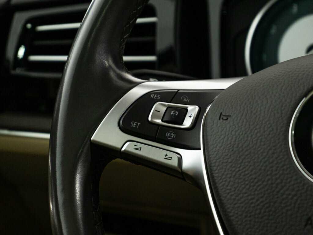 Volkswagen Touareg 2020 года с пробегом. Фото: #26