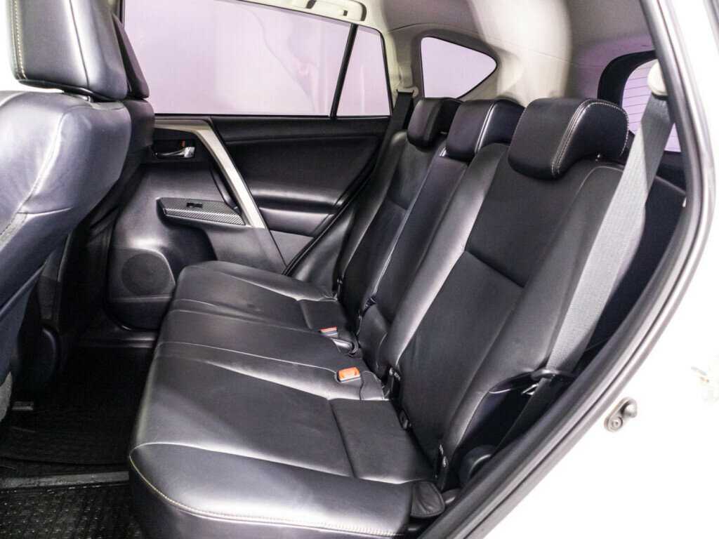 Toyota RAV4 2013 года с пробегом. Фото: #8