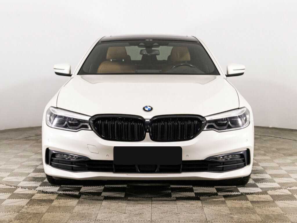 BMW 5 серии 2019 года с пробегом. Фото: #1