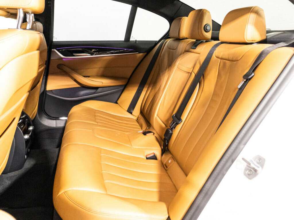 BMW 5 серии 2019 года с пробегом. Фото: #9