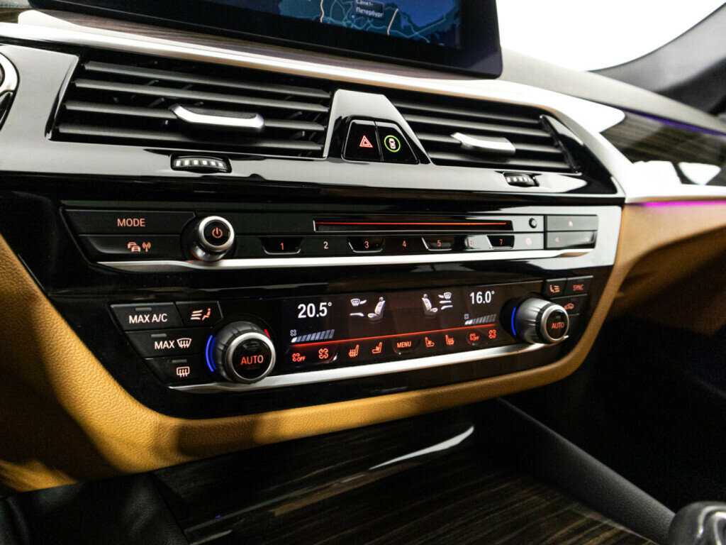 BMW 5 серии 2019 года с пробегом. Фото: #17