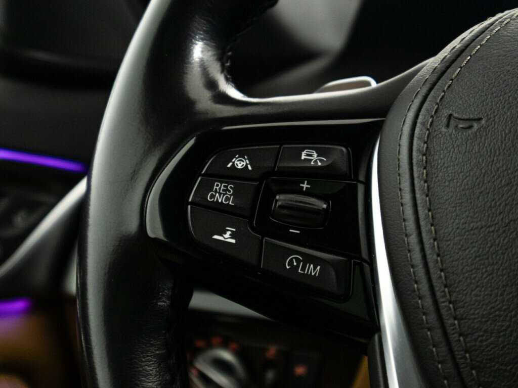 BMW 5 серии 2019 года с пробегом. Фото: #25