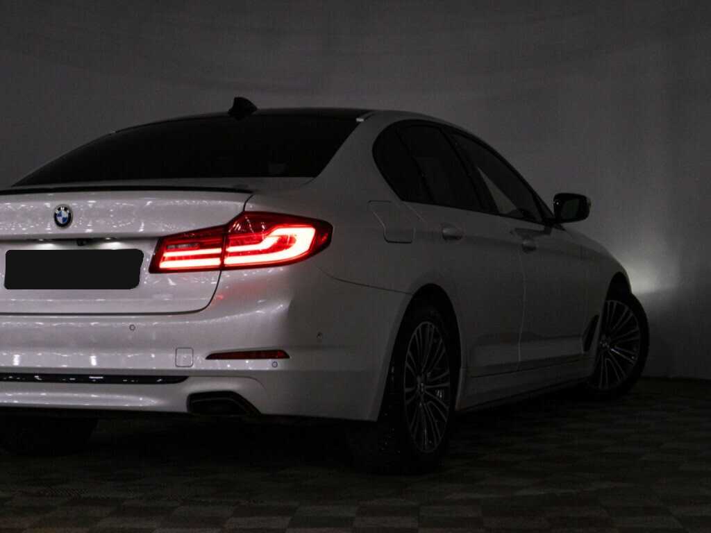 BMW 5 серии 2019 года с пробегом. Фото: #28