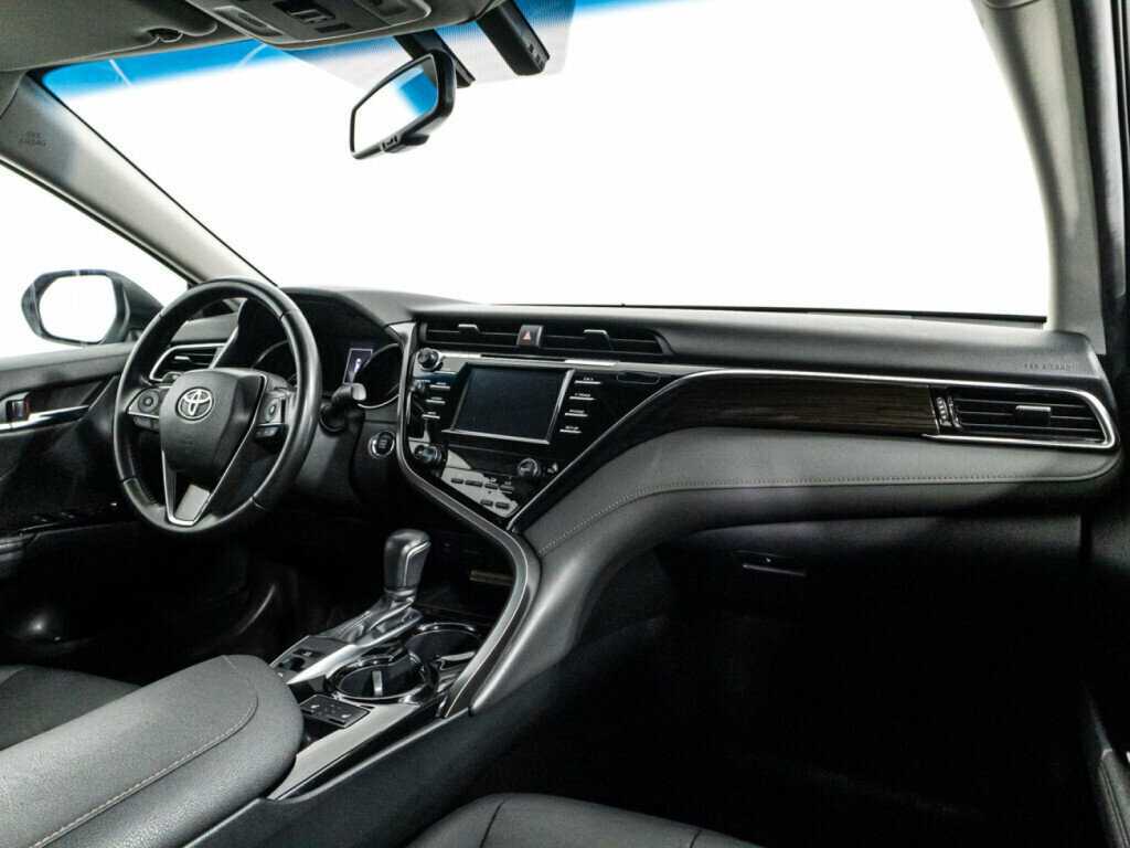 Toyota Camry 2018 года с пробегом. Фото: #8