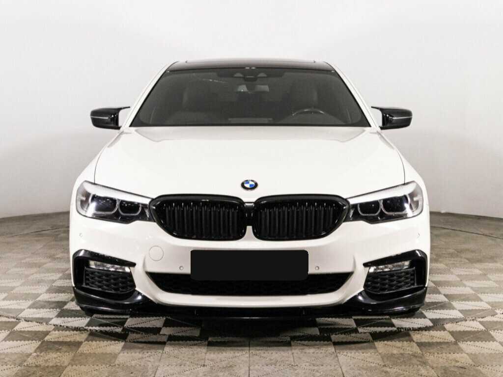 BMW 5 серии 2019 года с пробегом. Фото: #1
