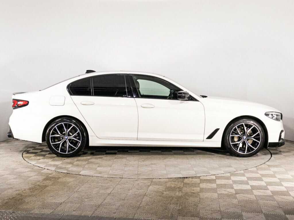 BMW 5 серии 2019 года с пробегом. Фото: #3