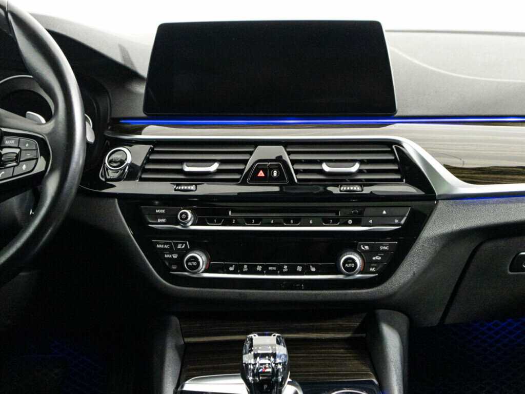 BMW 5 серии 2019 года с пробегом. Фото: #13