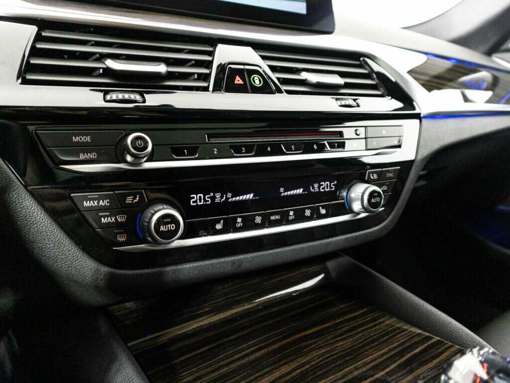 BMW 5 серии 2019 года с пробегом. Фото: #17