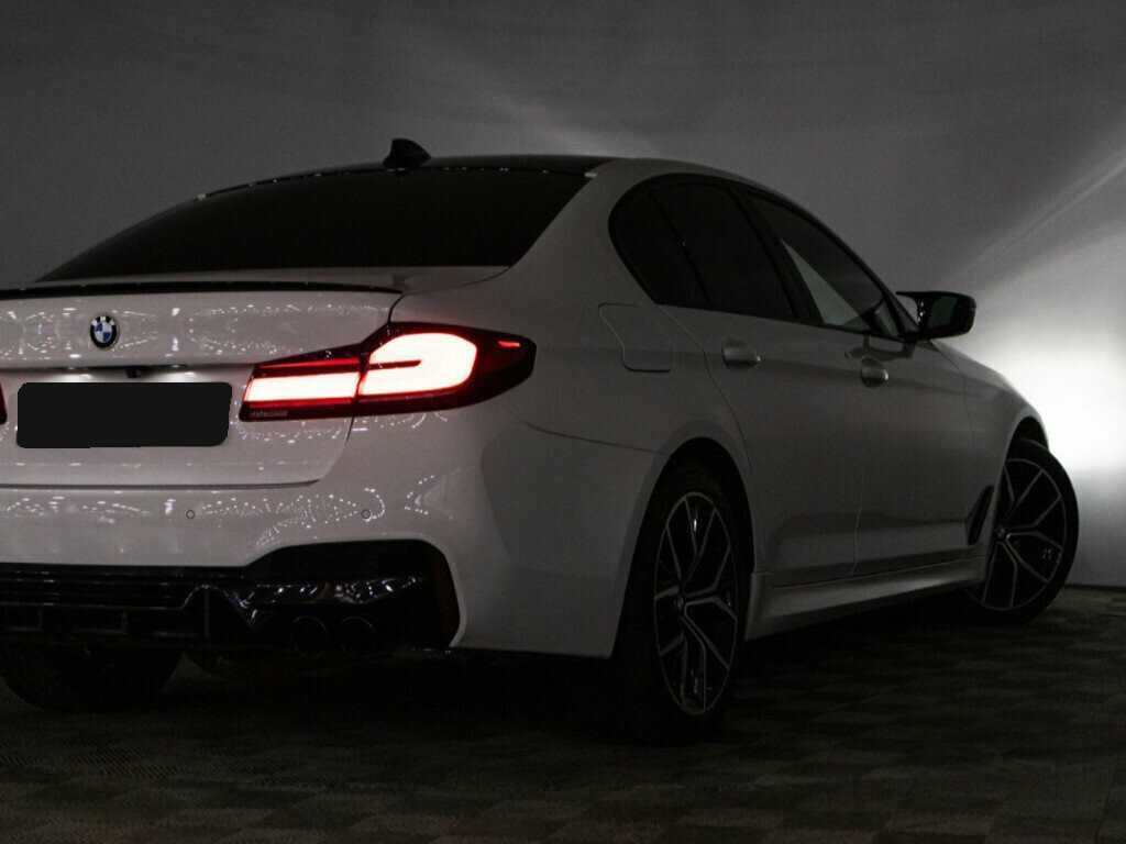 BMW 5 серии 2019 года с пробегом. Фото: #27