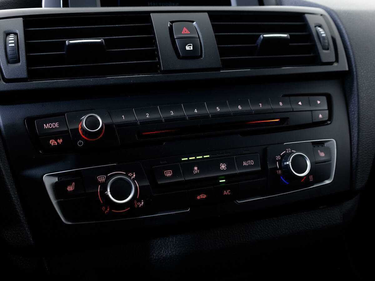 BMW 1 серии 2011 года с пробегом. Фото: #15