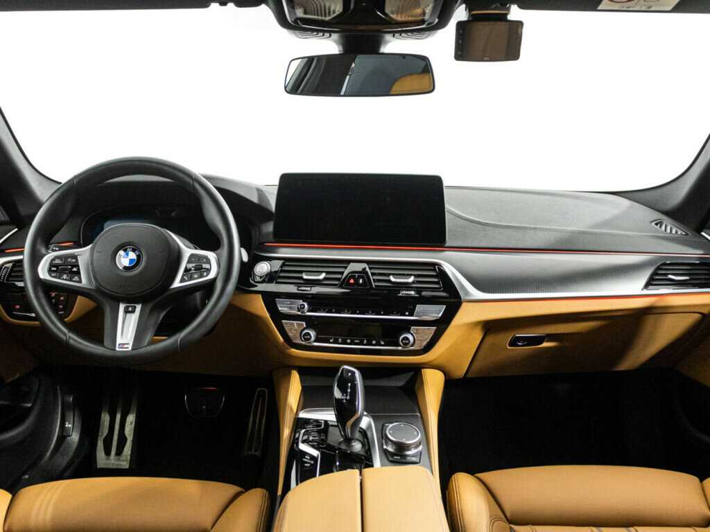 BMW 5 серии 2023 года с пробегом. Фото: #12