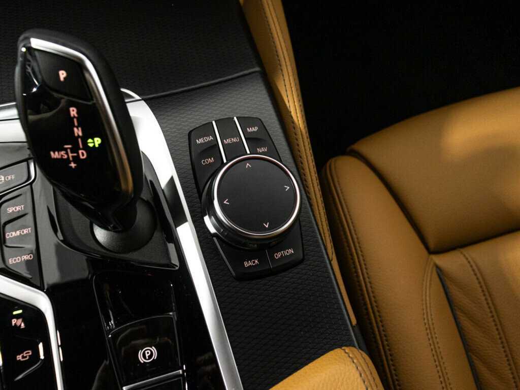 BMW 5 серии 2023 года с пробегом. Фото: #24