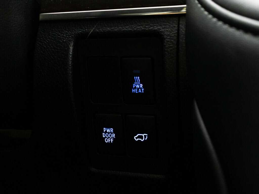 Toyota Land Cruiser 2015 года с пробегом. Фото: #23