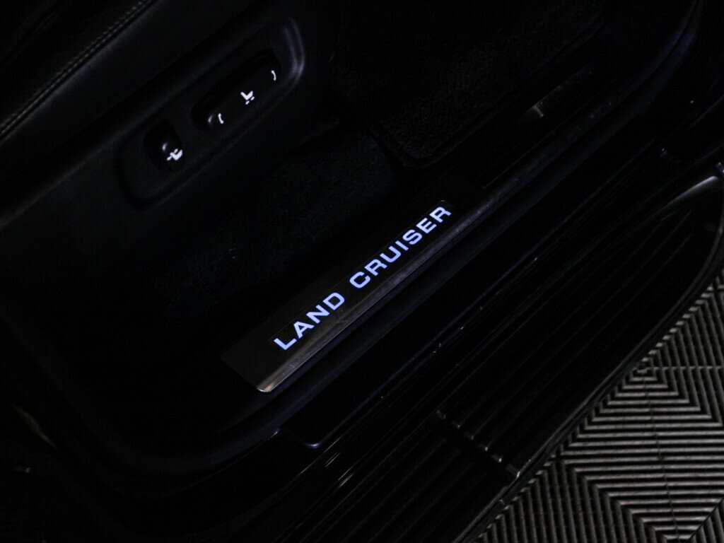 Toyota Land Cruiser 2015 года с пробегом. Фото: #34