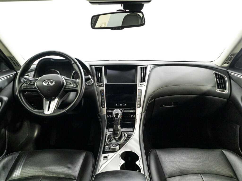 Infiniti Q50 2017 года с пробегом. Фото: #12