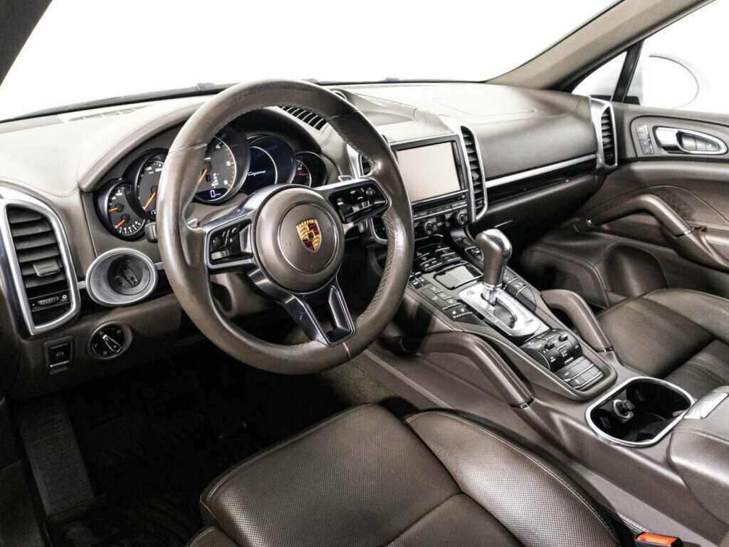 Porsche Cayenne 2015 года с пробегом. Фото: #10